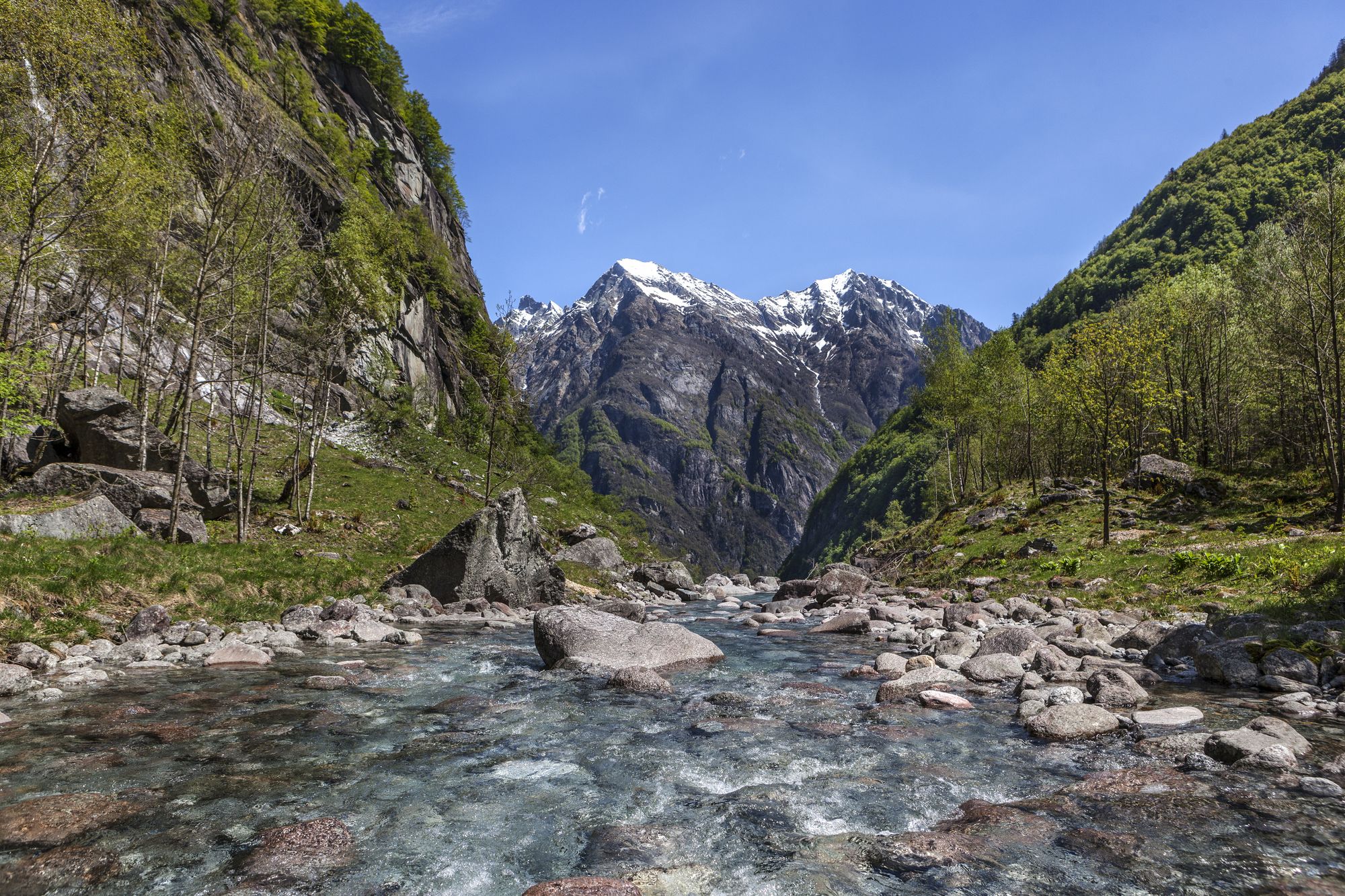 Fiume Calnegia rivière au Tessin
