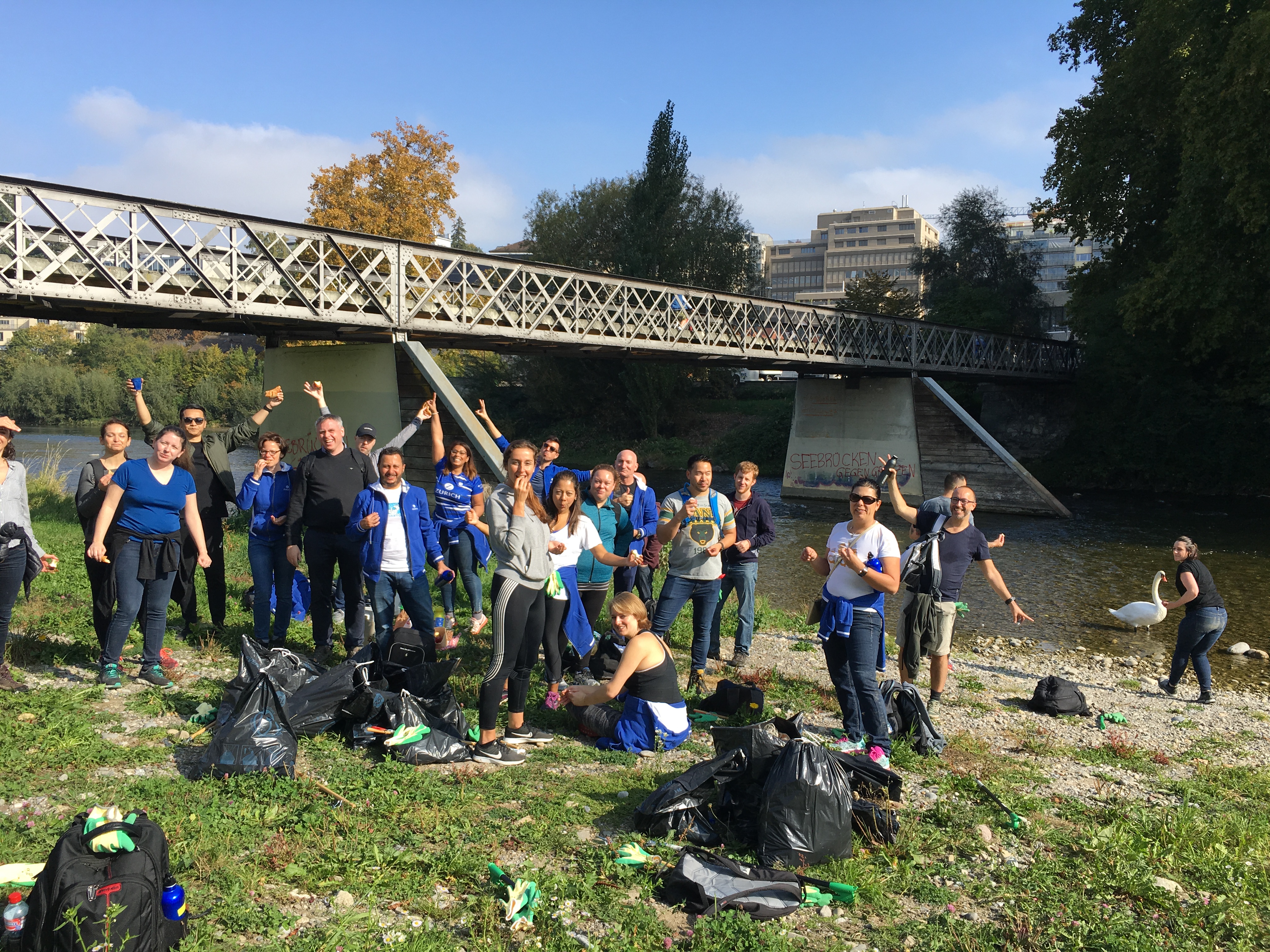 Die Gruppe des Gewässer Clean-Up
