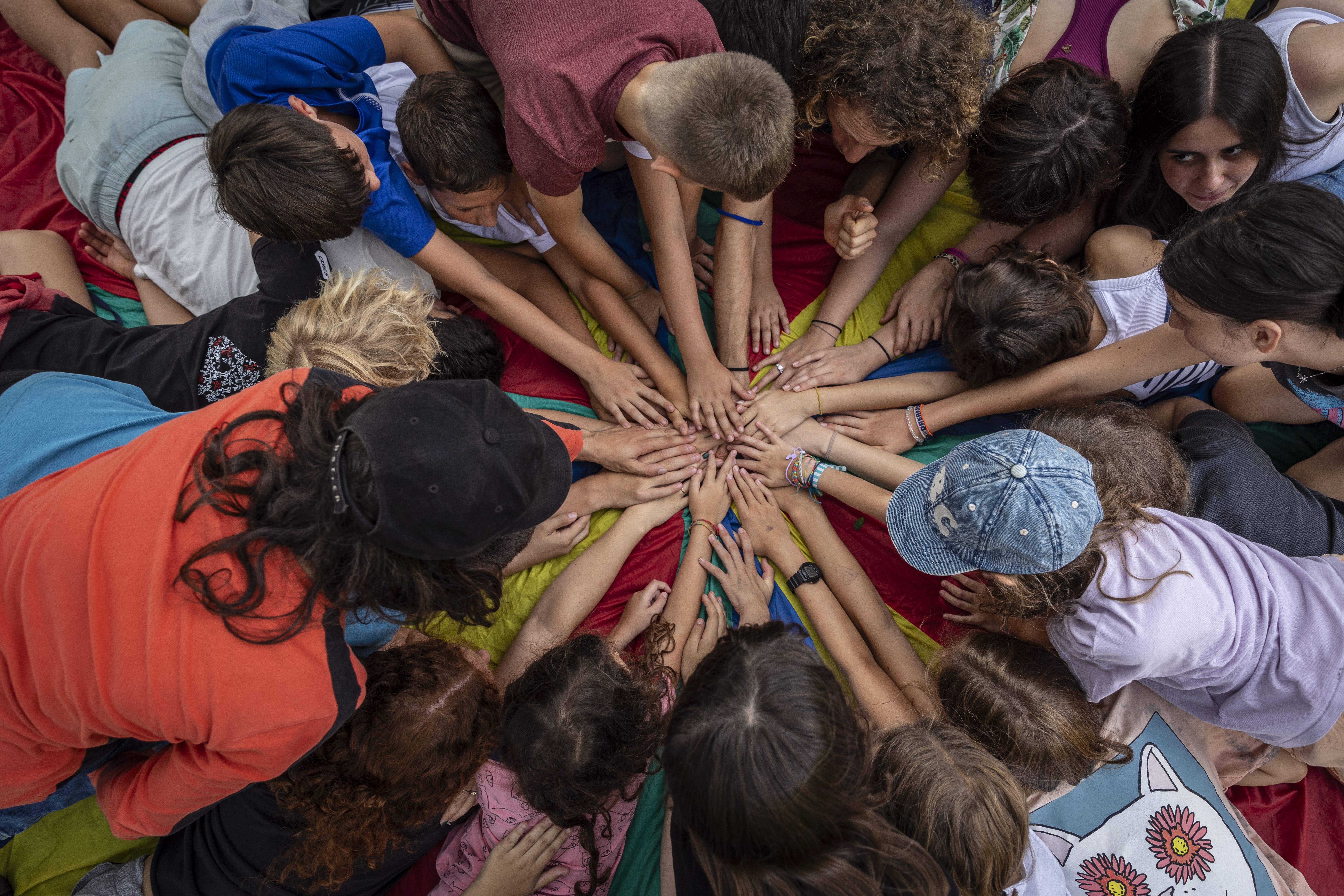 Spielende Kinder im WWF-Ferienlager