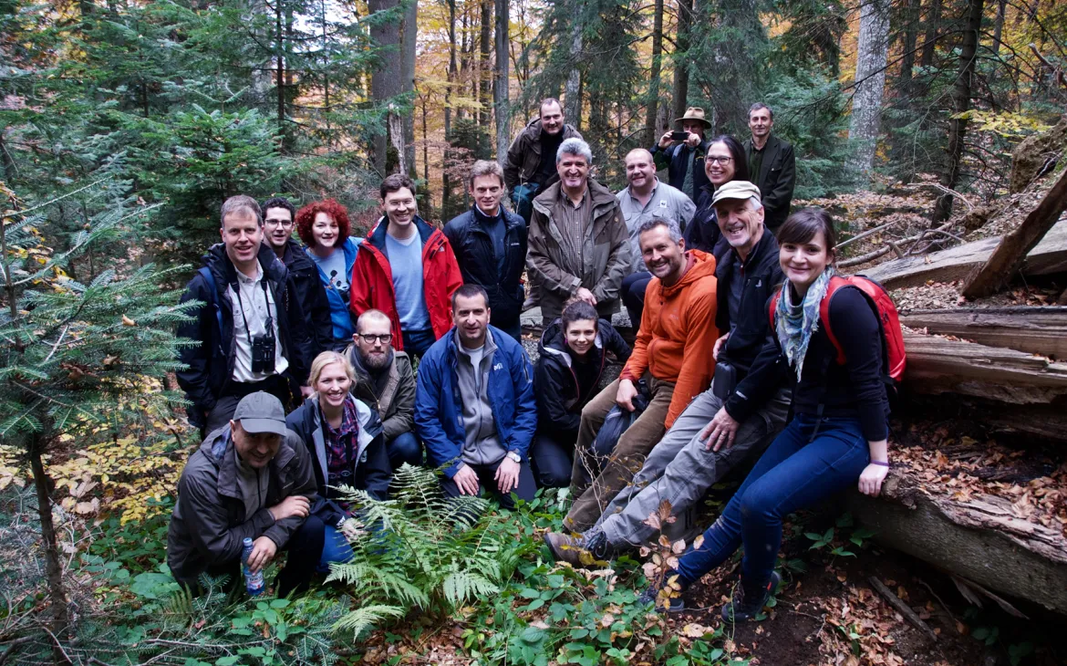 Mark Aldrich (secondo da destra) con i colleghi di IKEA e WWF in Romania