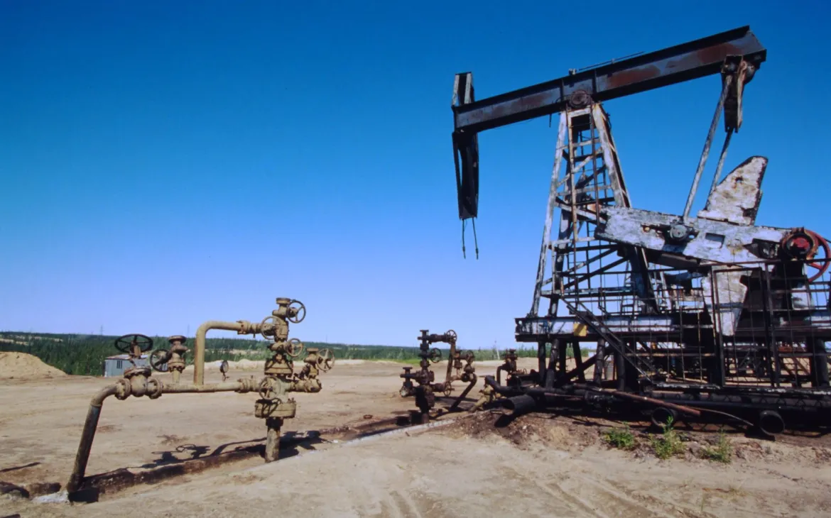 Bohrturm an einer Erdölquelle