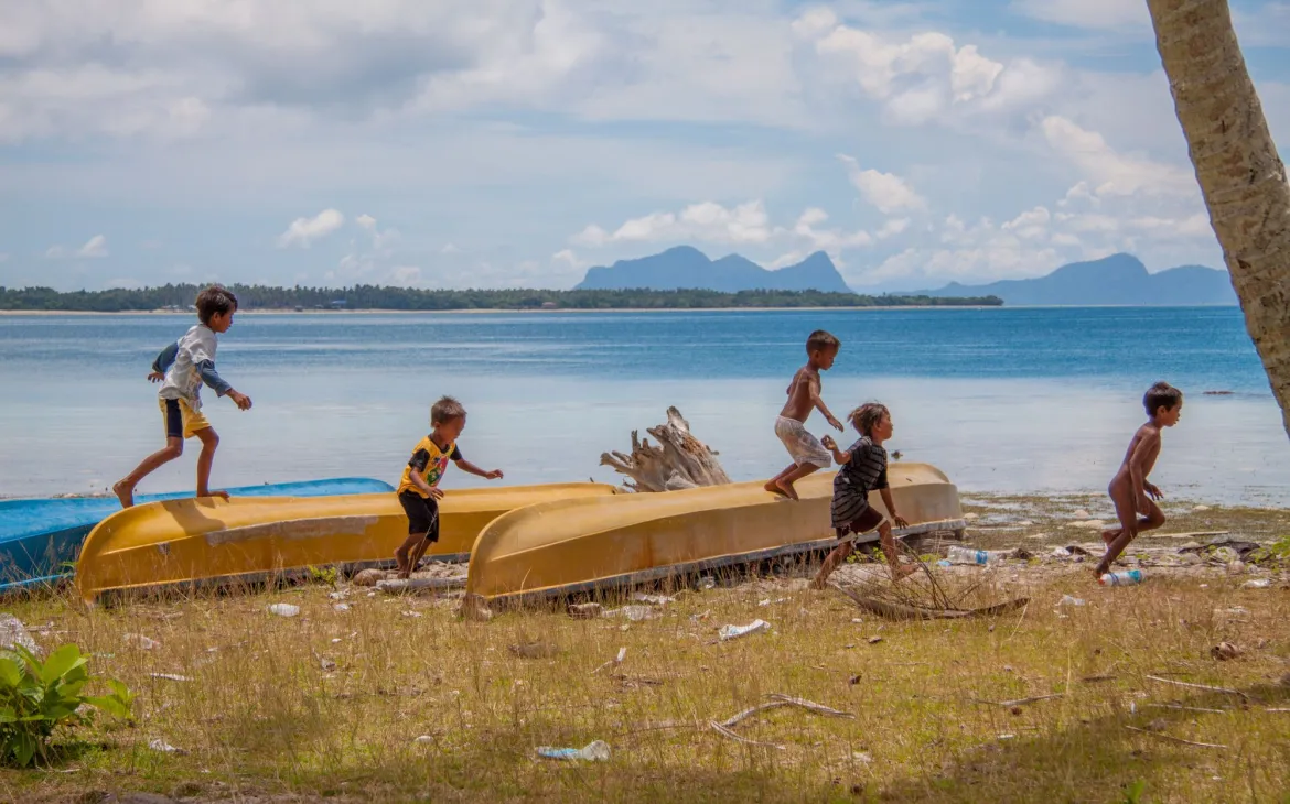 Kinder in Roziahs Dorf