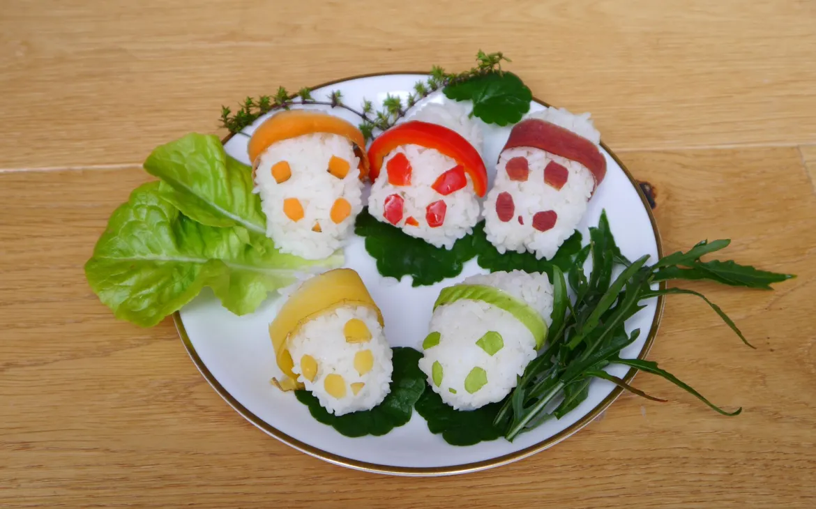 Regenbogenpandas aus Reis