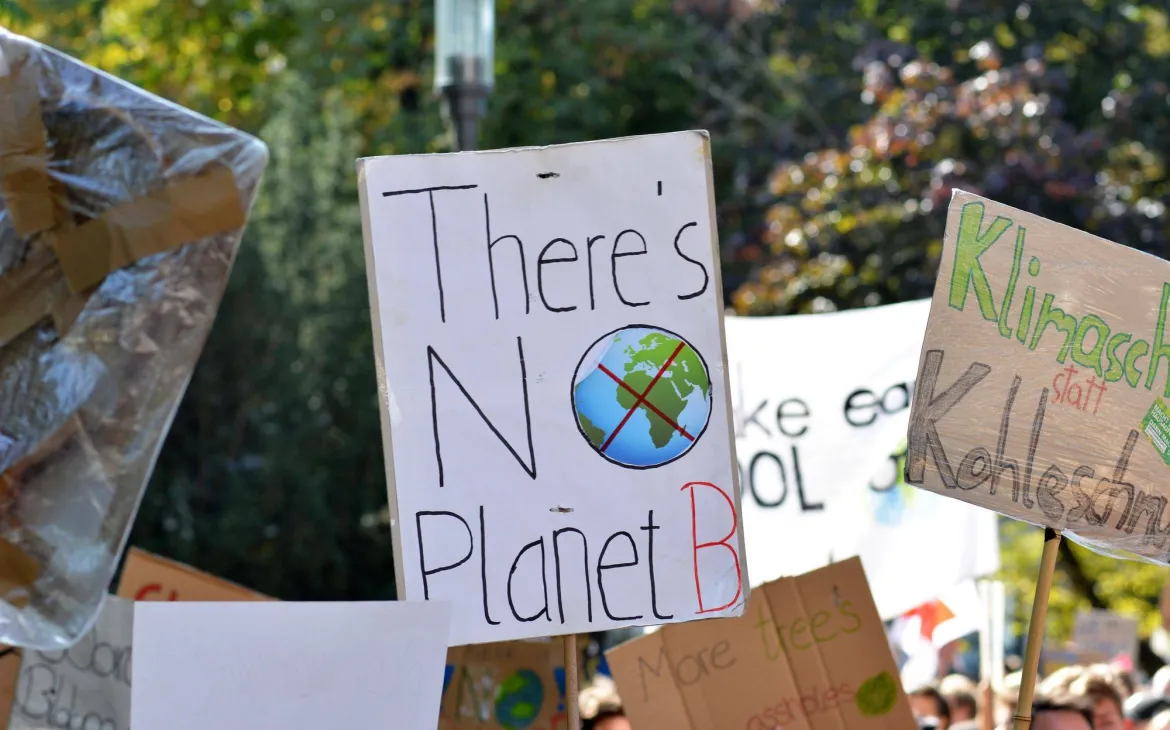 Protestschild mit der Aufschrift There is no Planet B