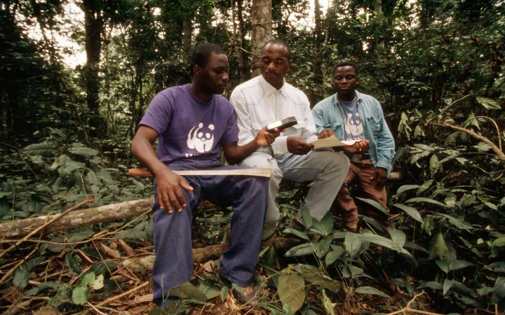 Formation en environnement avec le système GPS dans Minkébé Forest, Gabon