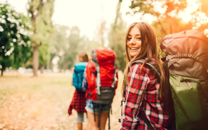 Jugendliche am Wandern