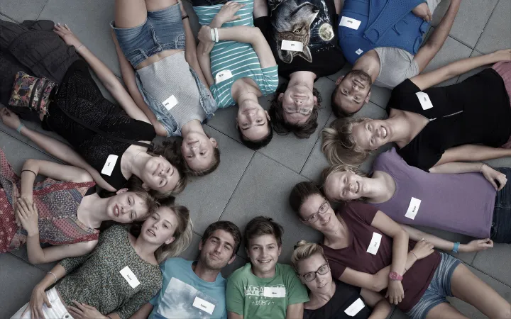 WWF Youth Gruppenbild aus der Vogelperspektive