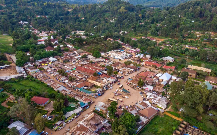 Drohnen Aufnahme vom Dorf Lushoto in Ost-Usambara