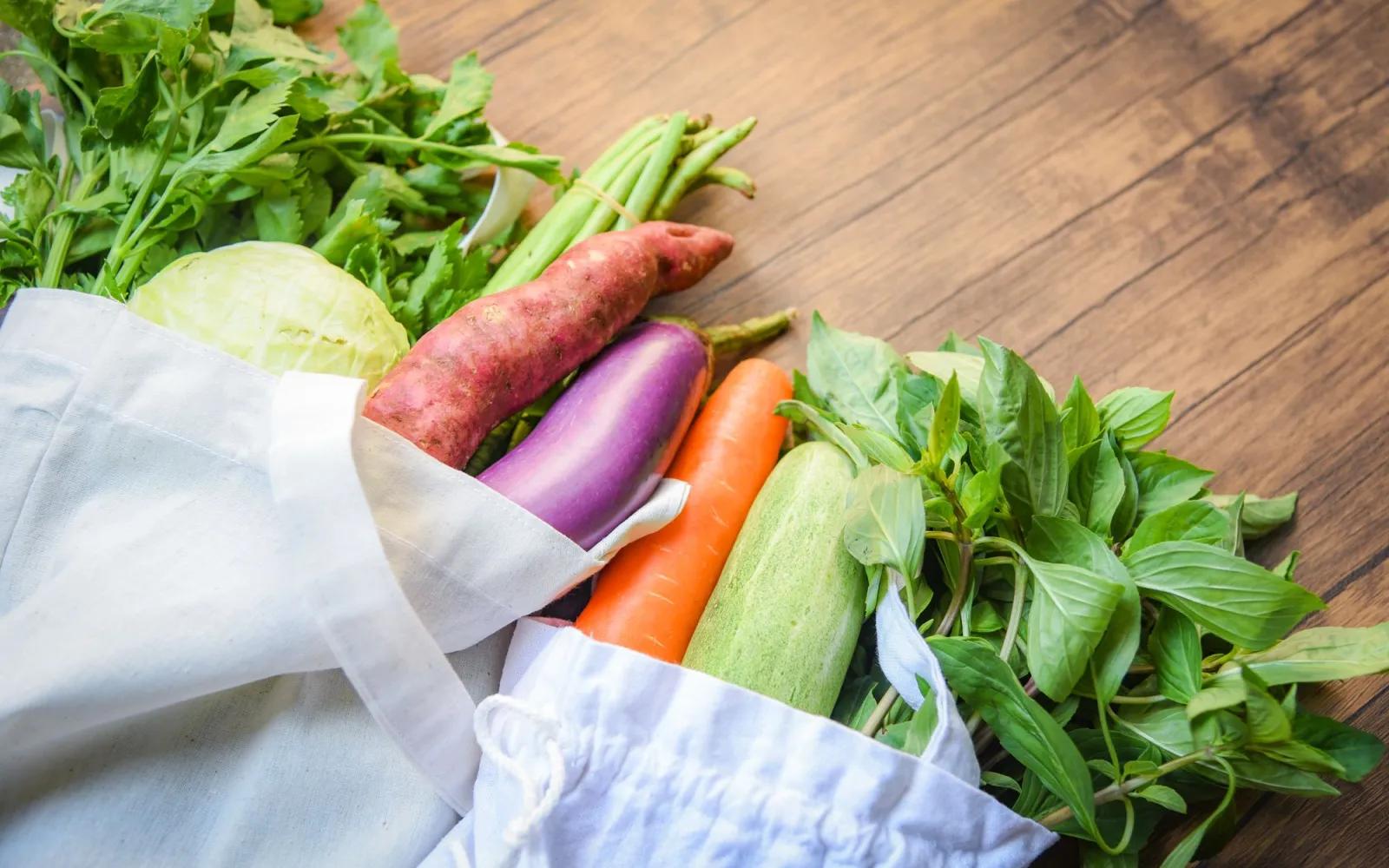 Winter vegetables in a sustainable bag