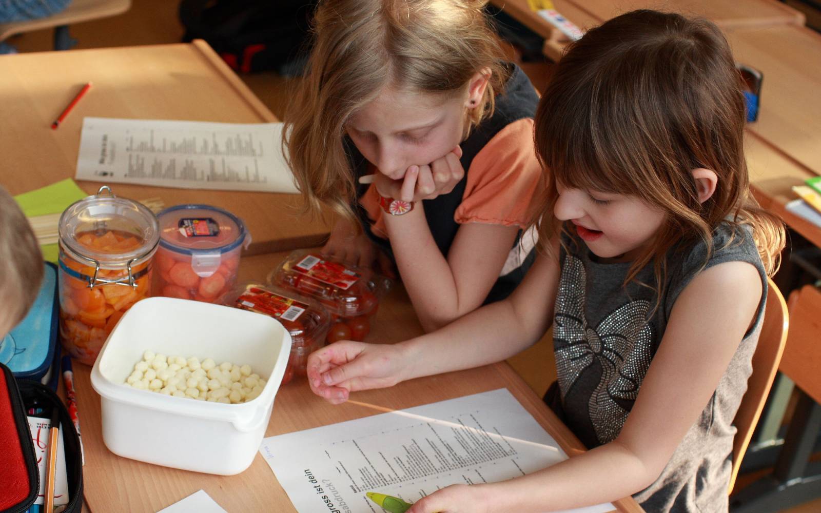 Bambini risolvere i compiti a casa