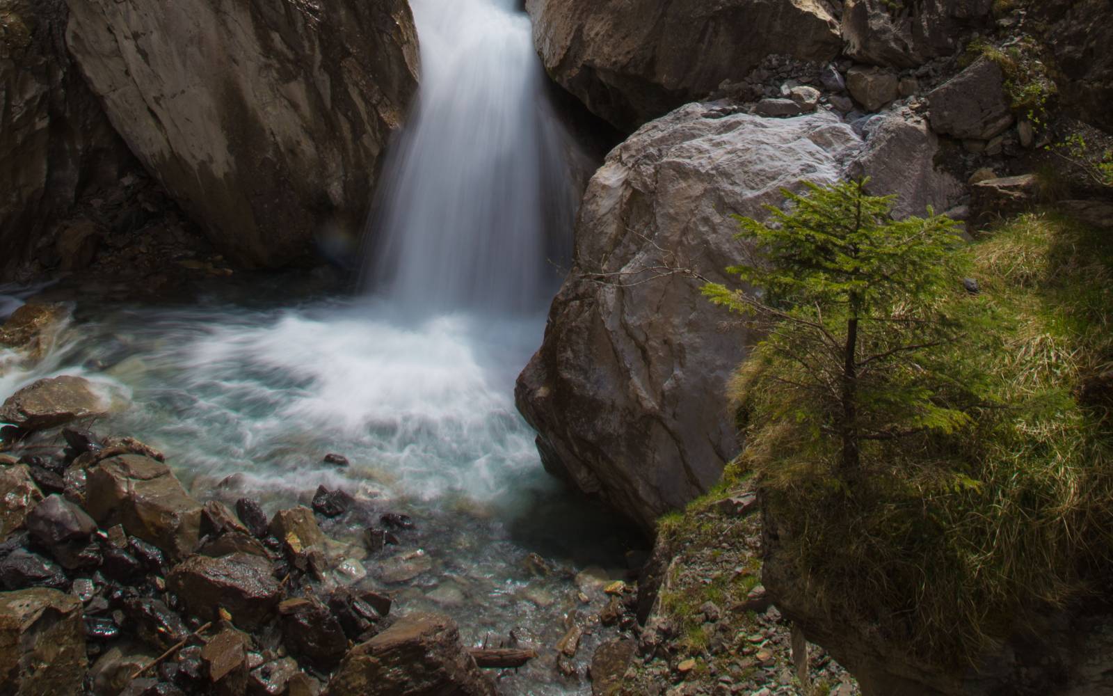 Schweizer Fluss Kander