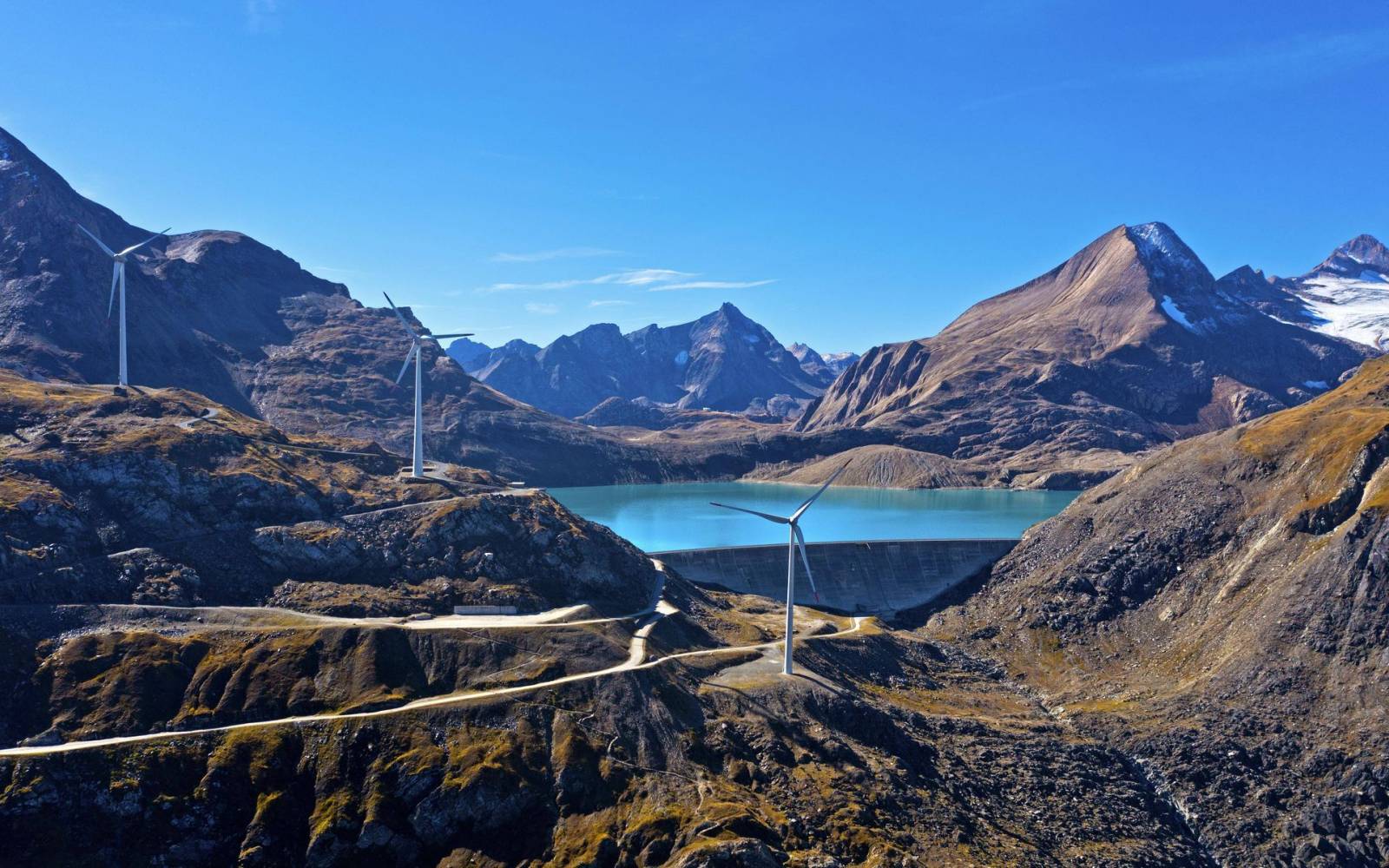 Blick auf den Windpark Gries beim Nufenenpass in Overgoms, VS