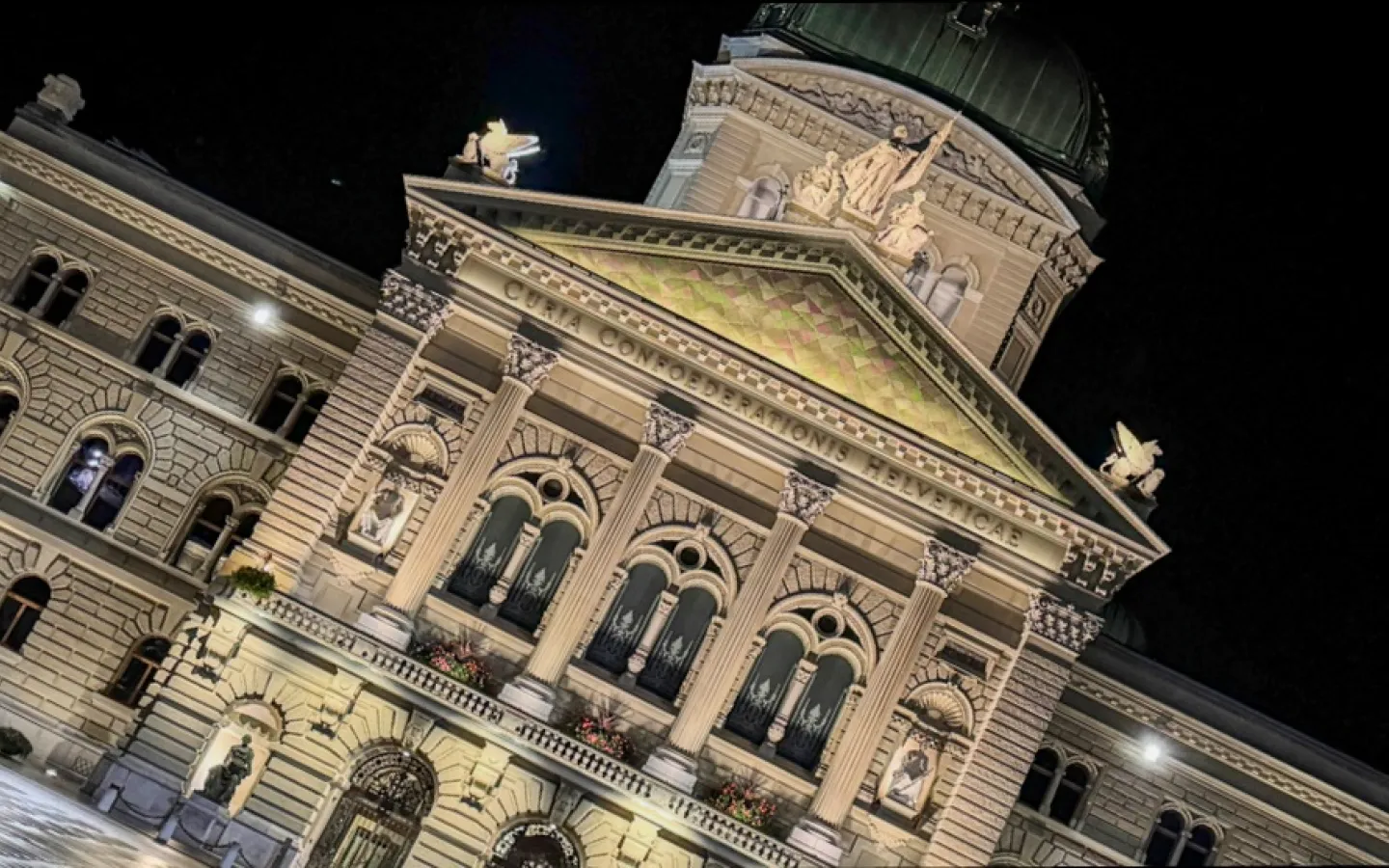 Bundeshaus Schieflage