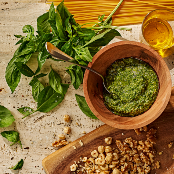 1785.40 Kochbuch «Klimatopf» Gruenes-Pesto vegan