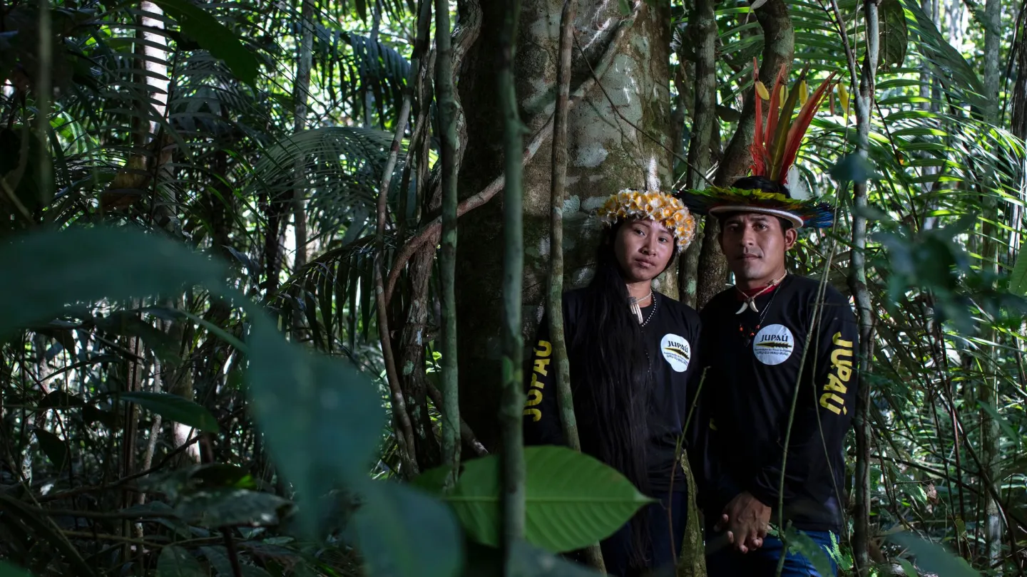 Awapy Uru Eu Wau Wau und seine Frau, Vertreter der indigenen Gemeinschaften im brasilianischen Amazonas