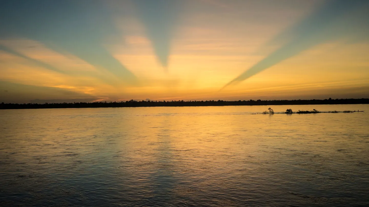 Sonnenuntergang über dem Mekong, Kambodscha