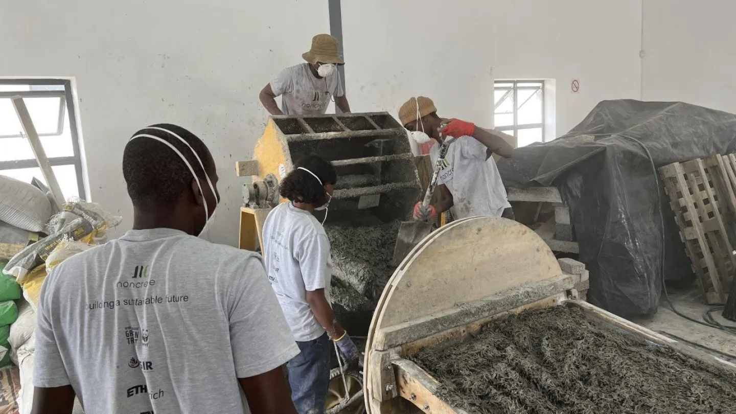 "noncrete" production in Groot Winterhoek